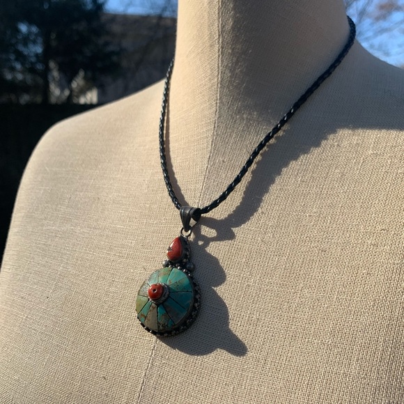 Handmade Turquoise and Sterling Silver UFO necklace - Picture 3 of 15